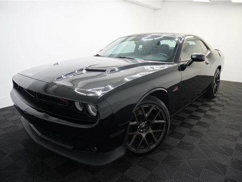 Used 2018 Dodge Challenger R/T RWD image 34