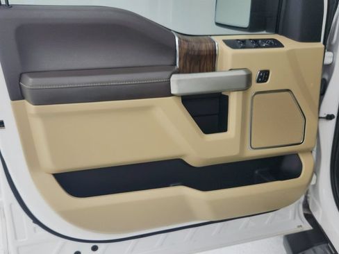 Used 2019 Ford F150 Lariat RWD image 27