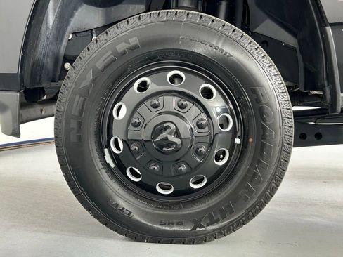 Used 2025 RAM 3500 Laramie AWD/4WD image 37