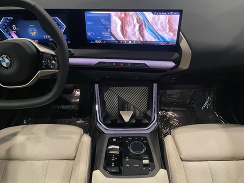 Certified 2025 BMW X3 xDrive30i w/ Convenience Package image 17