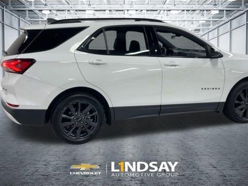 Used 2022 Chevrolet Equinox RS AWD/4WD image 2