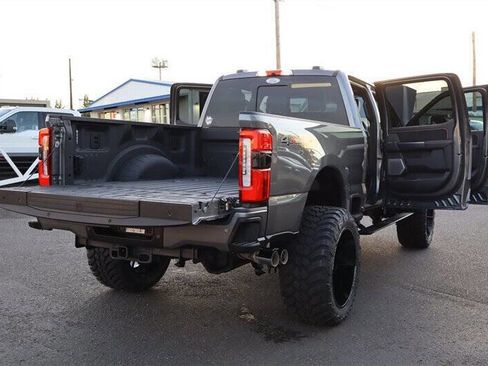 Used 2024 Ford F350 Platinum image 35