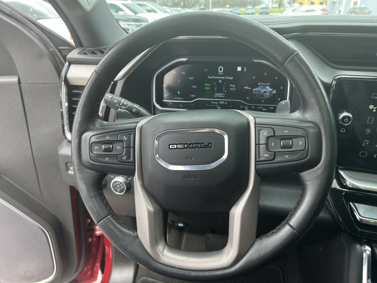 Used 2022 GMC Sierra 1500 Denali AWD/4WD image 11
