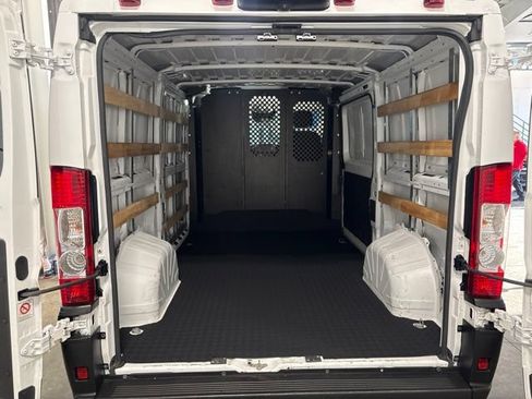 Used 2025 RAM ProMaster 2500 w/ U-Haul Equipment Group FWD image 26