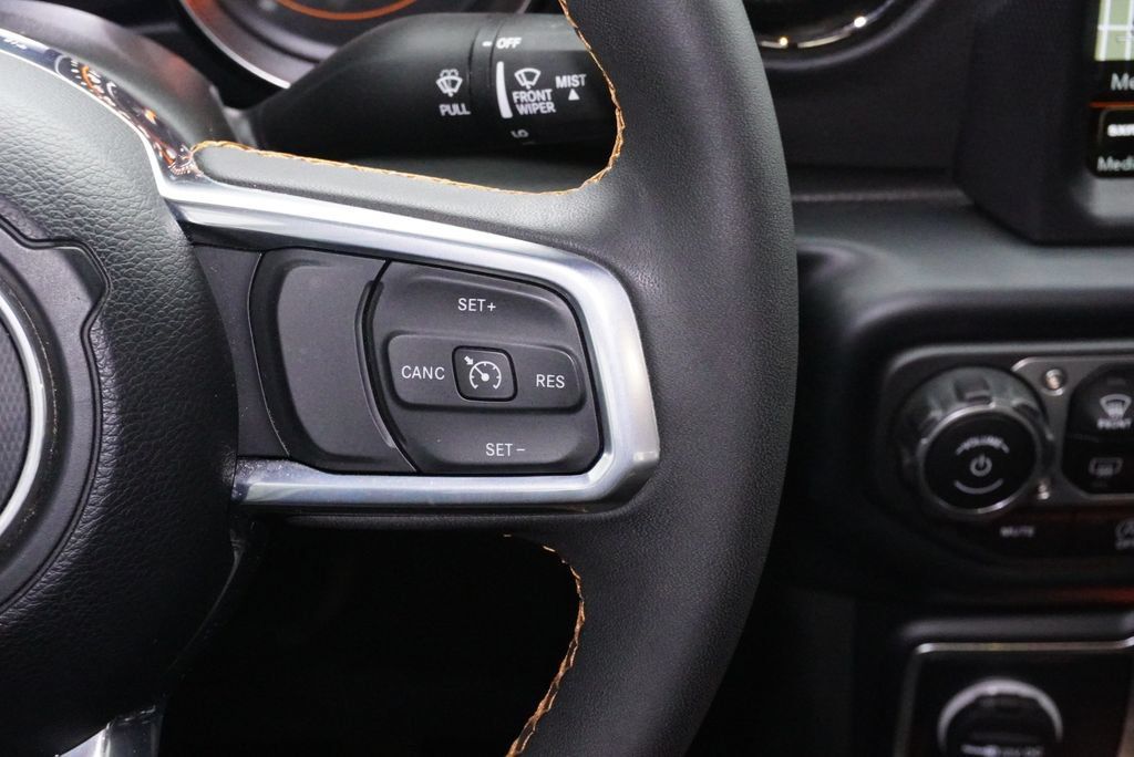 Used 2023 Jeep Gladiator Overland AWD/4WD image 19