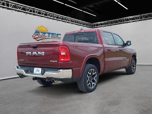 Used 2025 RAM 1500 Laramie AWD/4WD image 5