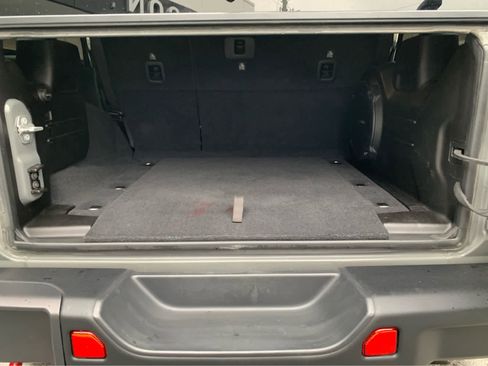 Used 2019 Jeep Wrangler Unlimited Rubicon image 6