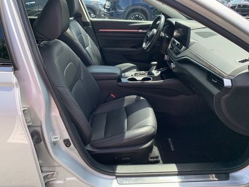 Used 2023 Nissan Altima 2.5 SL AWD/4WD image 31