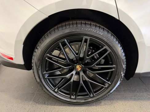 New 2026 Porsche Macan GTS AWD/4WD image 12