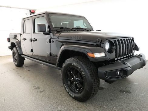 Used 2021 Jeep Gladiator Sport image 3