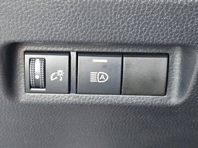 Used 2022 Toyota RAV4 LE FWD image 8