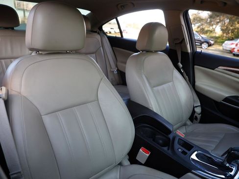 Used 2013 Buick Regal Premium image 16