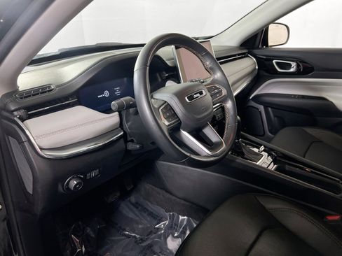 Used 2022 Jeep Compass Limited w/ Elite Group image 9