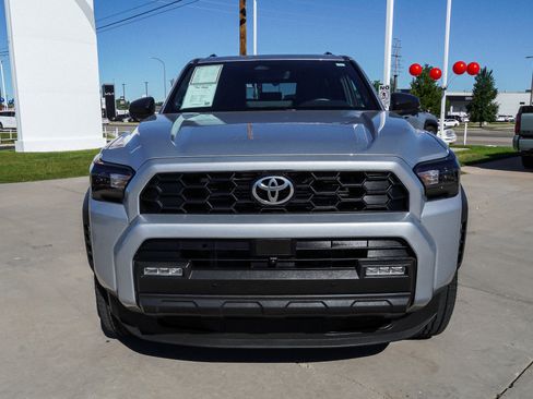 Certified 2025 Toyota 4Runner TRD Off-Road Premium AWD/4WD image 3
