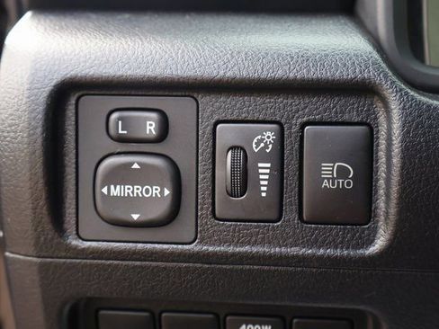 Used 2020 Toyota 4Runner SR5 AWD/4WD image 34