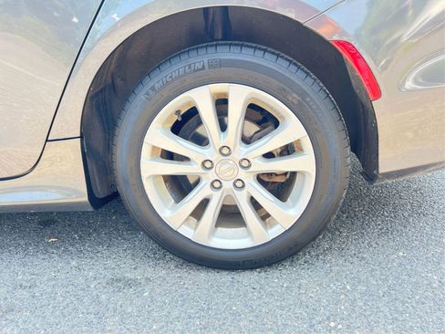 Used 2015 Chrysler 200 Limited image 19