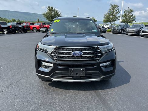 Used 2020 Ford Explorer XLT w/ Equipment Group 202A AWD/4WD image 2