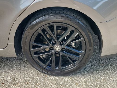 Used 2025 Toyota Camry SE image 5