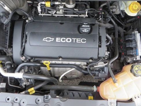 Used 2016 Chevrolet Sonic LT image 11