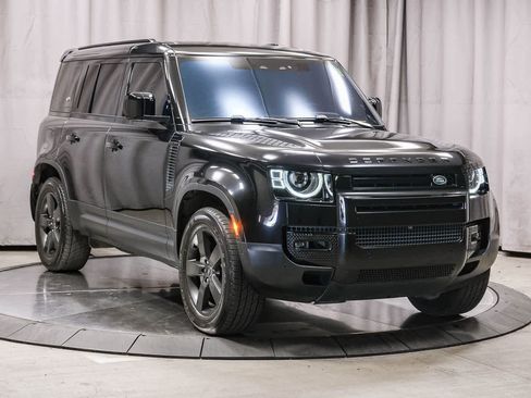 Used 2022 Land Rover Defender 110 SE AWD/4WD image 5