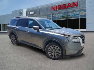 Used 2024 Nissan Pathfinder SL w/ SL Premium Package AWD/4WD video 1