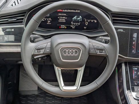 Used 2025 Audi Q7 3.0T Premium Plus image 19
