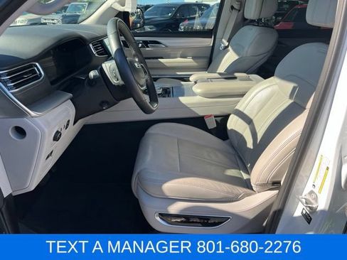 Used 2023 Jeep Grand Wagoneer 4WD image 21