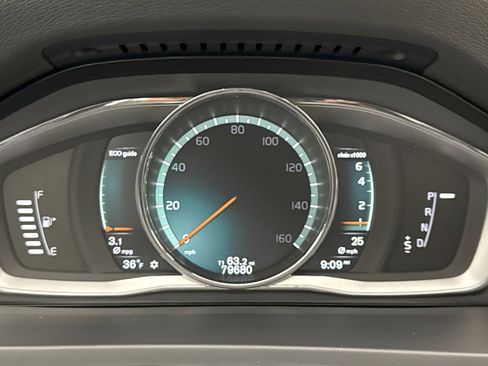 Used 2017 Volvo S60 T5 Inscription image 13