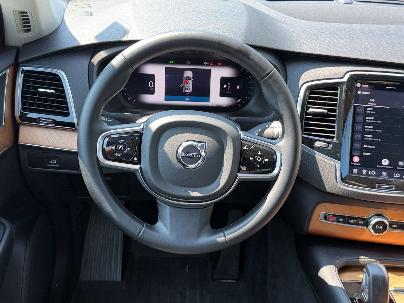 Certified 2024 Volvo XC90 B6 Plus w/ Protection Package Premier AWD/4WD image 11