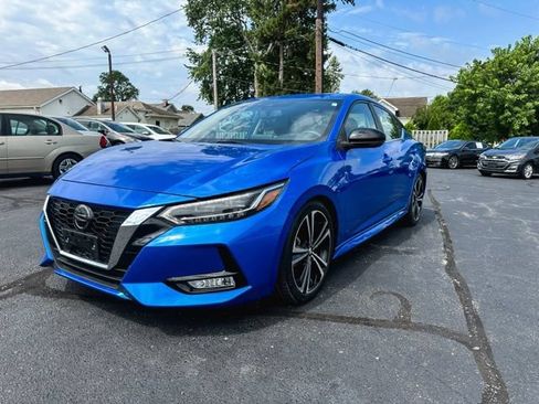 Used 2021 Nissan Sentra SR w/ SR Premium Package FWD image 3