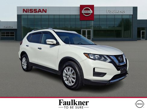 Certified 2020 Nissan Rogue SV image 1