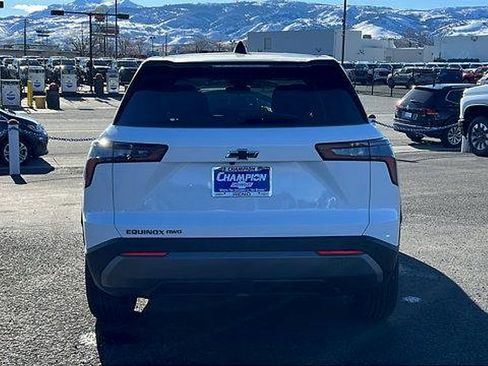 New 2026 Chevrolet Equinox LT image 6