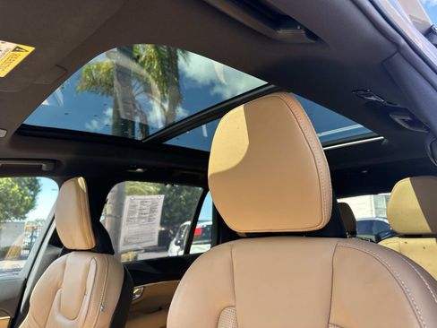 Certified 2023 Volvo XC90 T8 Ultimate image 35