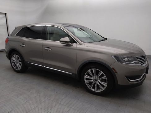 Used 2017 Lincoln MKX Reserve w/ Lincoln MKX Climate Package AWD/4WD image 11