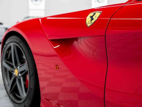 Used 2014 Ferrari F12 Berlinetta image 44