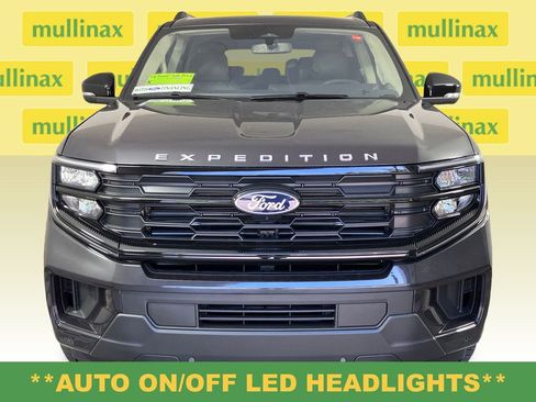 New 2025 Ford Expedition Max Active image 14