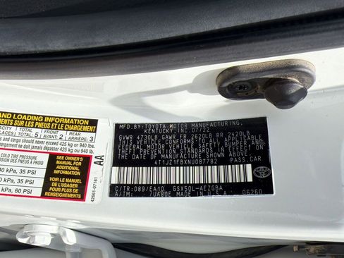 Used 2022 Toyota Avalon XLE FWD image 18
