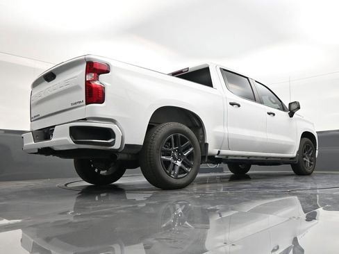 Used 2025 Chevrolet Silverado 1500 Custom image 24