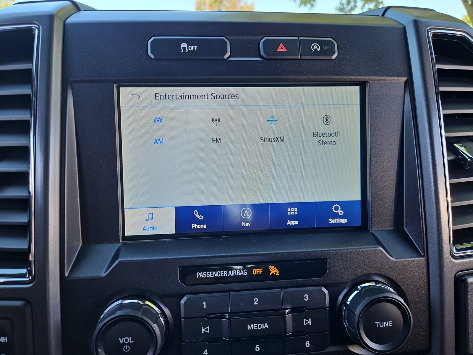 Used 2020 Ford F150 XLT w/ Equipment Group 302A Luxury AWD/4WD image 22