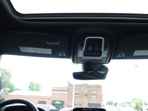 Used 2025 RAM 1500 Laramie w/ Sport Appearance Package AWD/4WD image 49