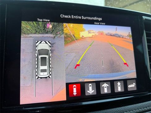 Used 2021 Chrysler Pacifica Limited w/ Uconnect Theater Family Group image 20