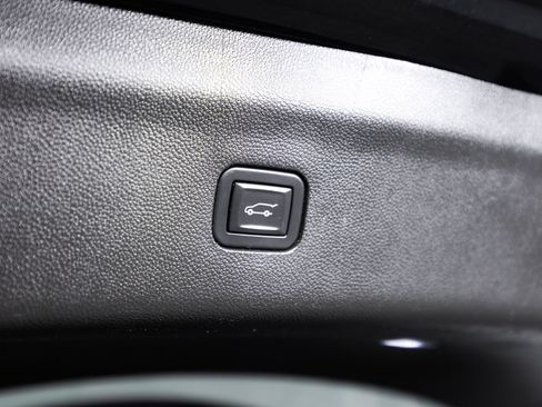 Used 2021 Buick Enclave Essence w/ LPO, Floor Liner Package FWD image 15