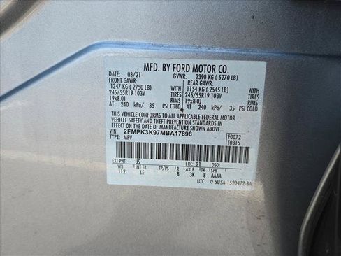Used 2021 Ford Edge Titanium FWD image 26