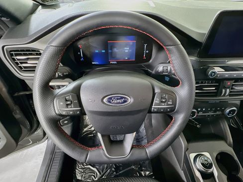 Used 2024 Ford Escape ST-Line AWD/4WD image 11