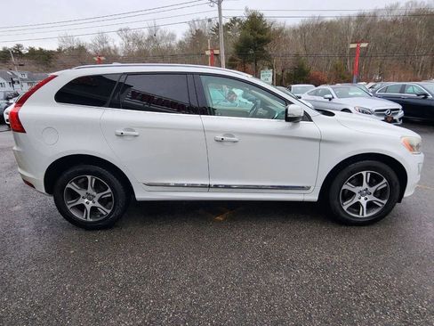 Used 2015 Volvo XC60 T6 Platinum image 4
