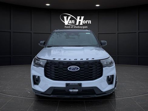 New 2026 Ford Explorer ST-Line w/ ST-Line Street Pack image 13