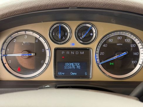 Used 2014 Cadillac Escalade Platinum AWD/4WD image 19