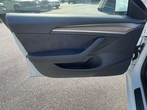 Used 2021 Tesla Model 3 Standard Range Plus RWD image 16