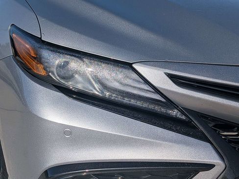 Used 2024 Toyota Camry FWD image 9
