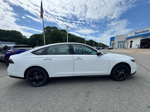 New 2025 Honda Accord SE image 7
